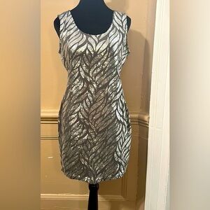 NWT Filtre sequin dress size L​​